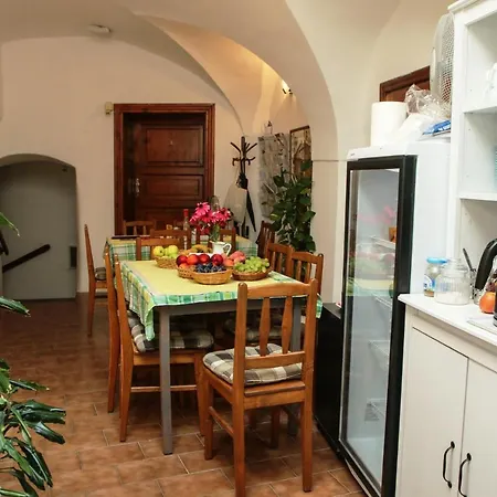 Mini Hotel Abraka & Apartments Aparthotel