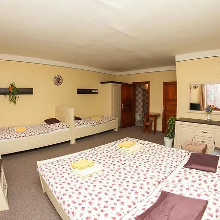 Aparthotel Mini Abraka & 4*