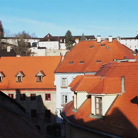 Mini Hotel Abraka & Apartments