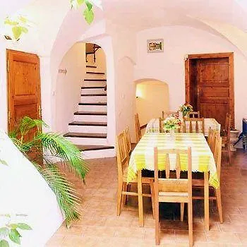 Aparthotel Mini Abraka & 4*