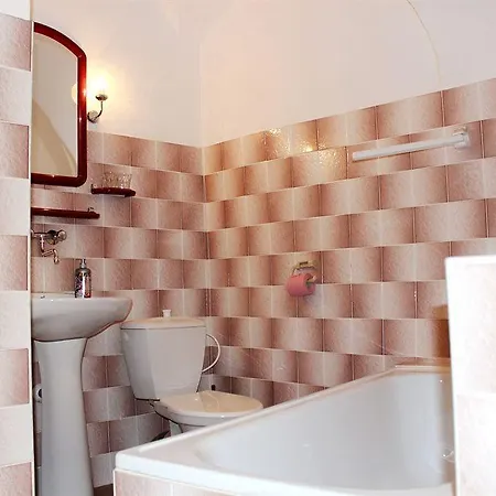 Mini Hotel Abraka & Apartments