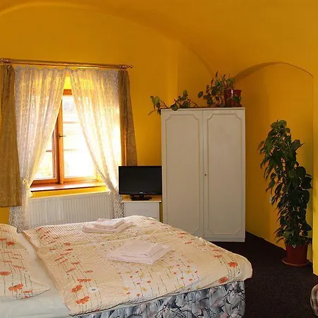 Mini Hotel Abraka & Apartments
