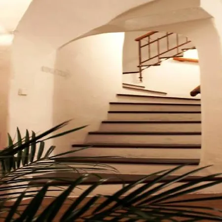 Mini Hotel Abraka & Apartments Aparthotel 4*