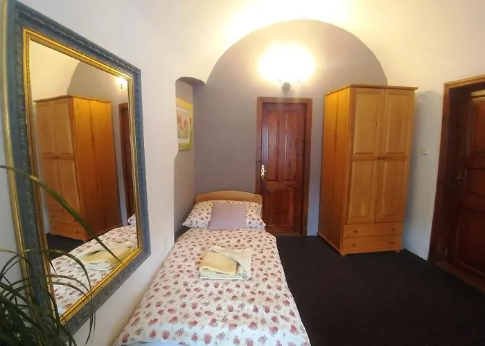 Apartmanhotel Mini Abraka & 4*