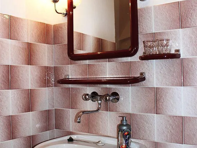 Aparthotel Mini Abraka & 4*